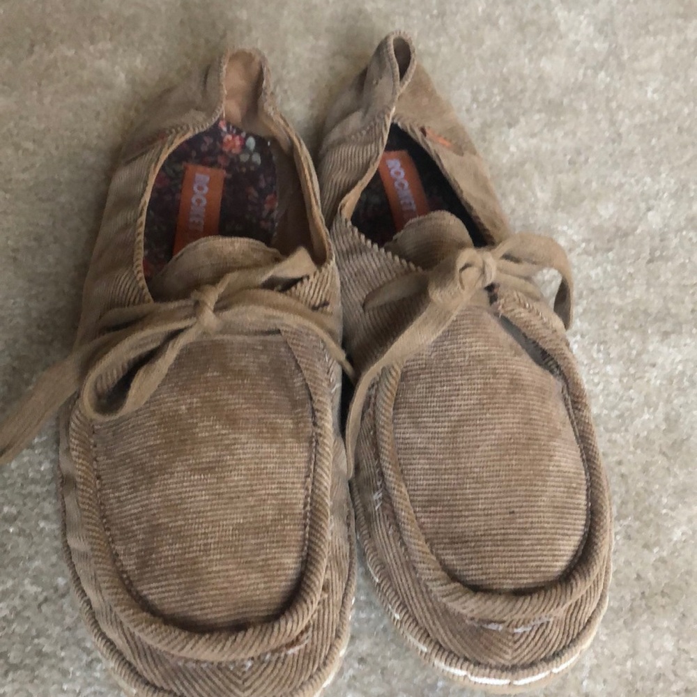 Rocket Dog tan flat. Sz 9
